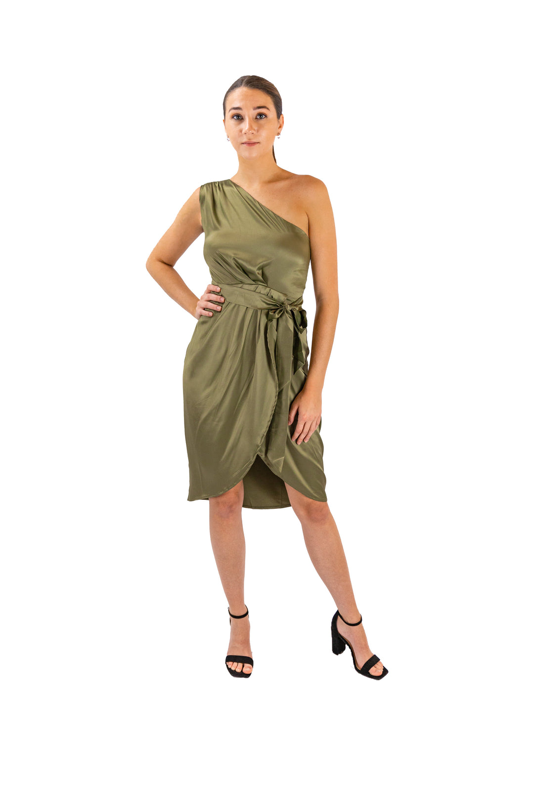 Fabonics Elegant Green Satin One-Shoulder Belted Dress with Waist Accentuation