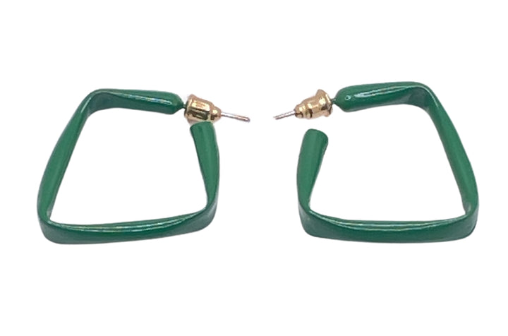 https://fabonics.com/cdn/shop/files/Makeaboldstatementwiththesetrendygreengeometrichoopearrings.Craftedfromhigh-qualitymaterials_theseearringsfeatureauniquesquareshapewithaglossygreenfinishthataddsavibrantpo_1.jpg?v=1719191185&width=1000